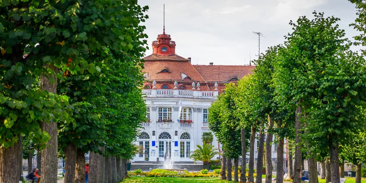 Relaxačný pobyt so vstupom do Alžbetiných kúpeľov a procedúrami v centre Karlových Varov