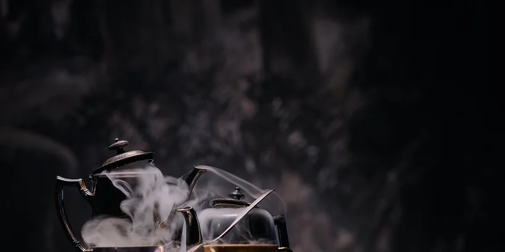 Hororové kokteily vo Fear House: s Proseccom, ginom alebo Stolichnaya Elit