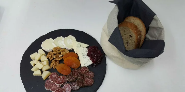 Hororové kokteily vo Fear House: s Proseccom, ginom alebo Stolichnaya Elit