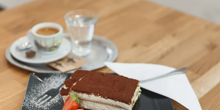 Vlastnoručne vyrábaná zmrzlina, tiramisu či kávička pre náročných