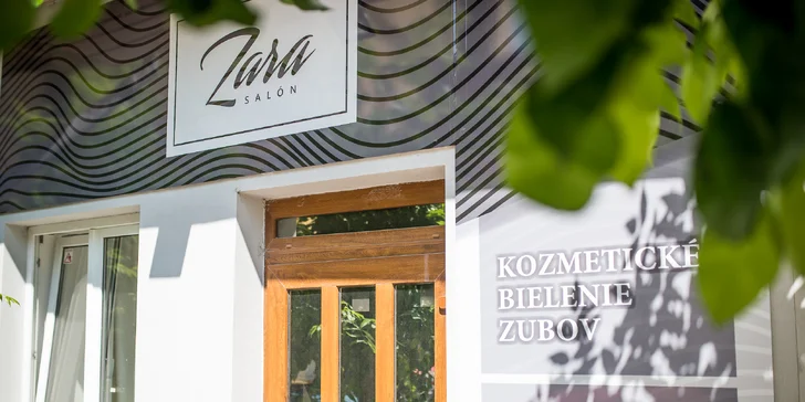 Žiarivý perleťový úsmev po bielení zubov v ZaRa Salóne