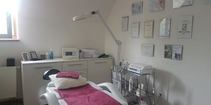 Galvanické ošetrenie ALEBO manuálne čistenie pleti a masáž tváre