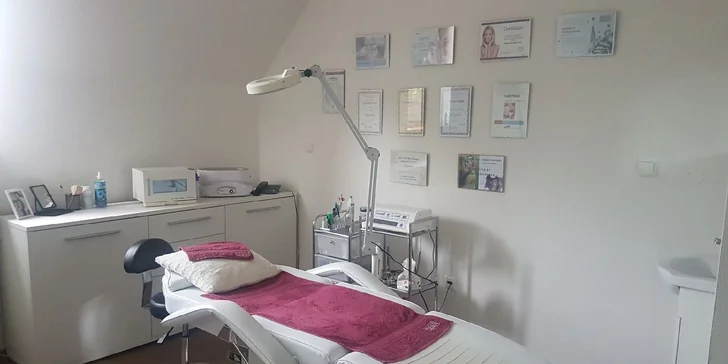 Galvanické ošetrenie ALEBO manuálne čistenie pleti a masáž tváre