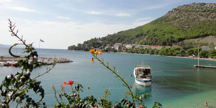 Opaľovanie sa v Drveniku: 7 nocí v apartmánovom dome priamo pri pláži