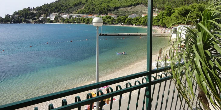 Opaľovanie sa v Drveniku: 7 nocí v apartmánovom dome priamo pri pláži