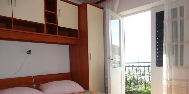 Opaľovanie sa v Drveniku: 7 nocí v apartmánovom dome priamo pri pláži