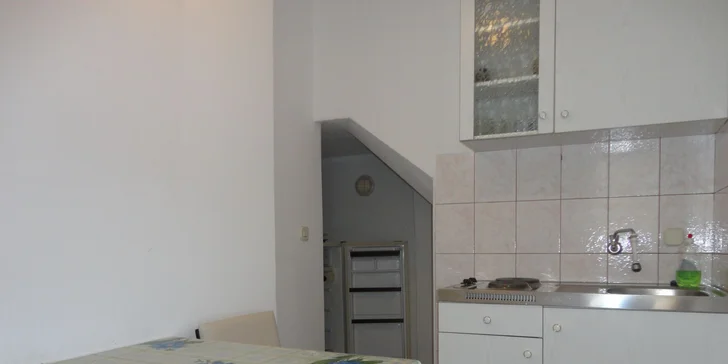 Opaľovanie sa v Drveniku: 7 nocí v apartmánovom dome priamo pri pláži