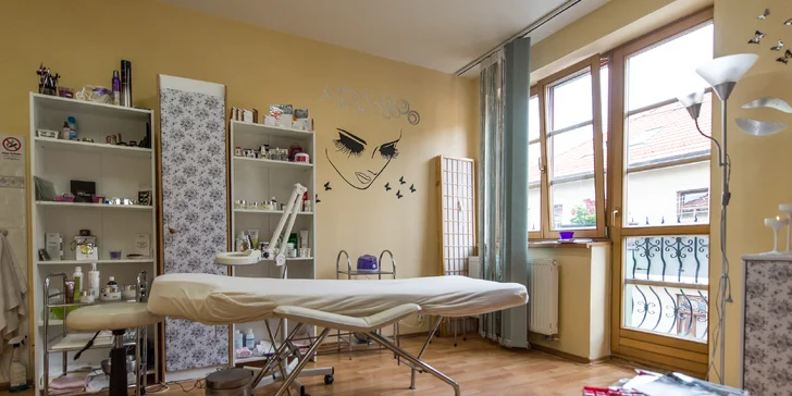 Hĺbkové čistenie pleti aj s masážou tváre a dekoltu
