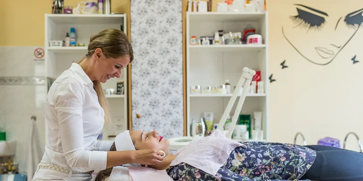 Hĺbkové čistenie pleti aj s masážou tváre a dekoltu