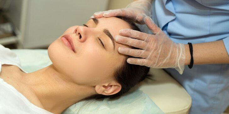 Hĺbkové čistenie pleti či masáž tváre a okolia s úpravou obočia