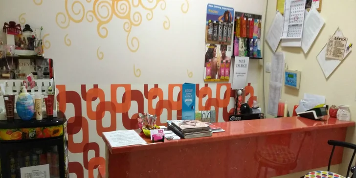 Krásne nohy s kombinovanou pedikúrou v Studiu TRIM