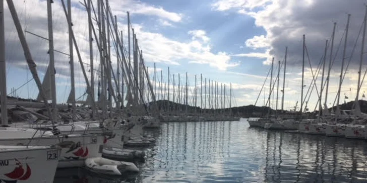 Aktívna dovolenka pre milovníkov mora - plavba na FIT YACHTE v severnej Dalmácii