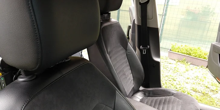 Dôkladné čistenie interiéru automobilov