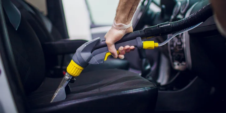 Dôkladné čistenie interiéru automobilov