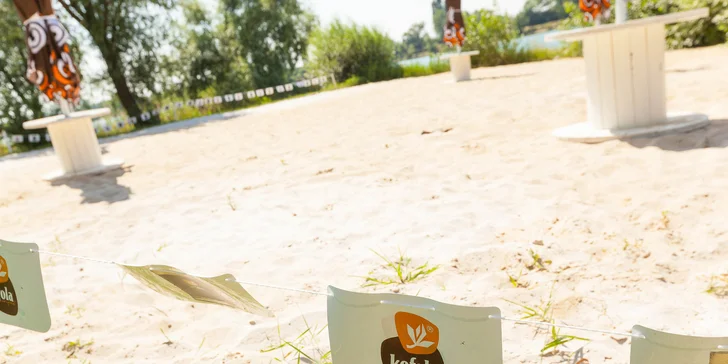 Plážové kombo vo forme toboganu, nápoja a lehátka na Zlatých Pieskoch