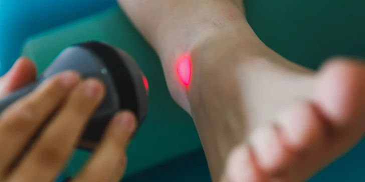 Neinvazívna bezbolestná hĺbková laseroterapia