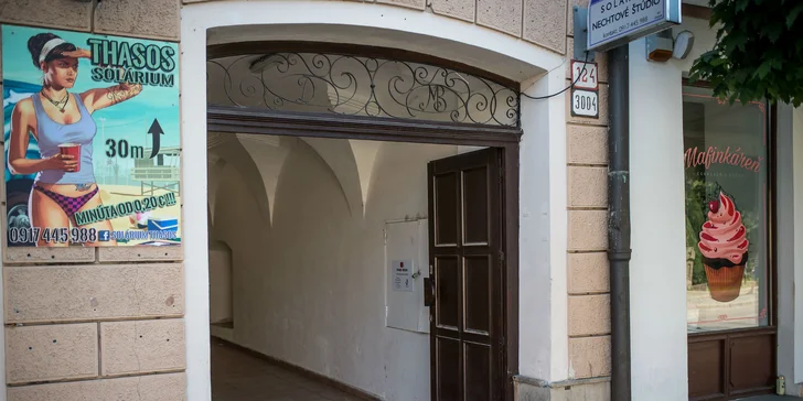 Dostaňte sa na hodinu do kože tajného agenta