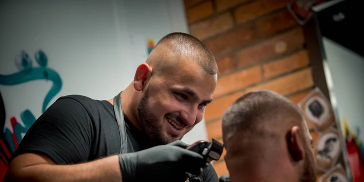 Klasický pánsky strih či úprava brady vo Frank Nitti Barbers