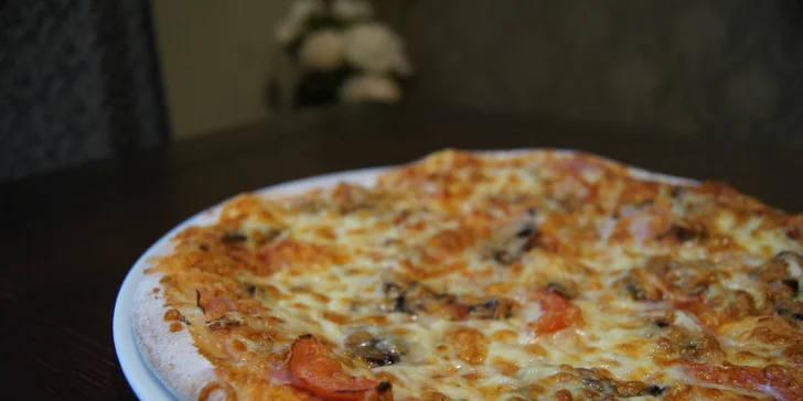 Pizza podľa vlastného výberu v reštaurácii Kalvín