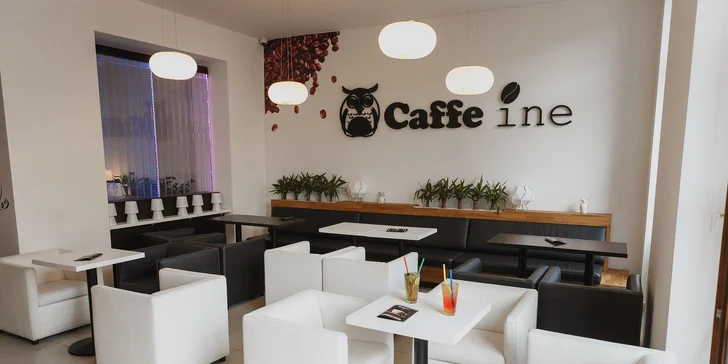 Raňajky a káva alebo drink s domácou tortou v Caffe Ine