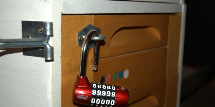 Dostaňte sa na hodinu do kože tajného agenta