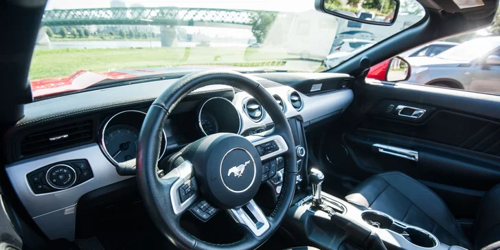 Až 3-hodinová jazda na FORDe MUSTANG 5.0 GT