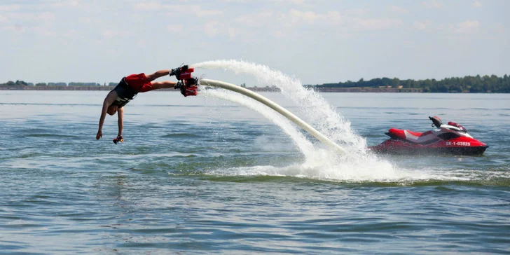 Prvý JET PACK na Slovensku a Flyboard! Užite si leto s vodným adrenalínom!
