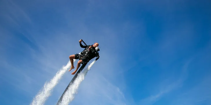 Prvý JET PACK na Slovensku a Flyboard! Užite si leto s vodným adrenalínom!