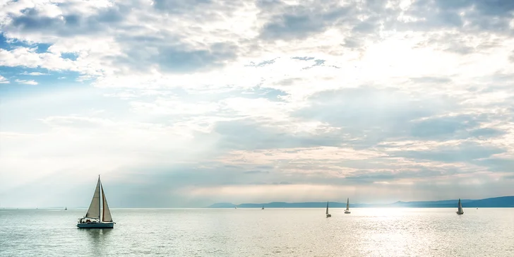 Relax priamo na brehu Balatonu - bicykle, aquapark, vinohrady a výhľad na Balaton