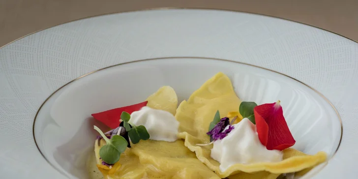Gastronomický zážitok a Kráľovský kúpeľ v Hoteli Royal Palace*****