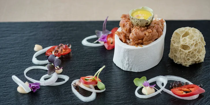Gastronomický zážitok a Kráľovský kúpeľ v Hoteli Royal Palace*****
