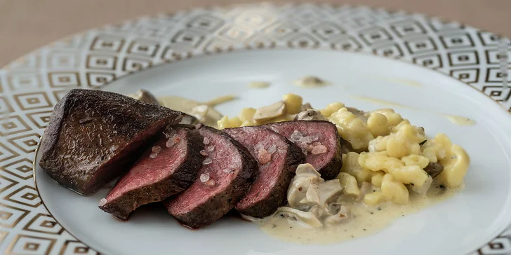 Gastronomický zážitok a Kráľovský kúpeľ v Hoteli Royal Palace*****