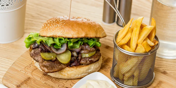 Burger po slovensky alebo tradičná cigánska
