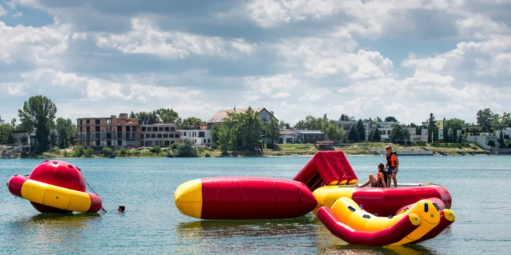 Navštívte nafukovacie mesto na vode a užite si poriadnu zábavu!