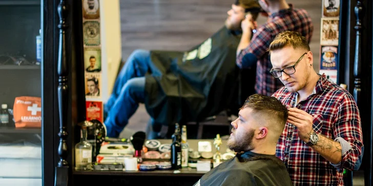 Pánsky strih a holenie tváre v barbershope Sidepart