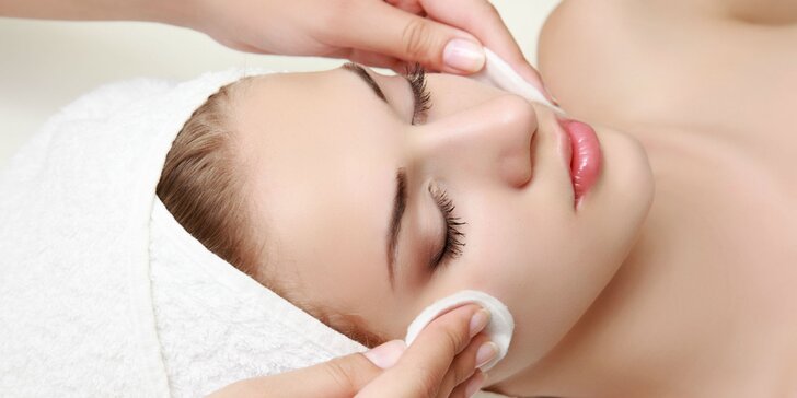 Hĺbkové čistenia pleti alebo masáž tváre a krku s úpravou obočia