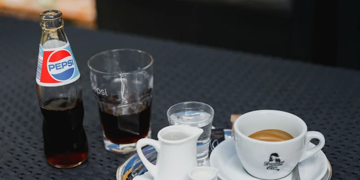 Káva s marlenkou, limonádou alebo nealkom v Brooklyn cafe