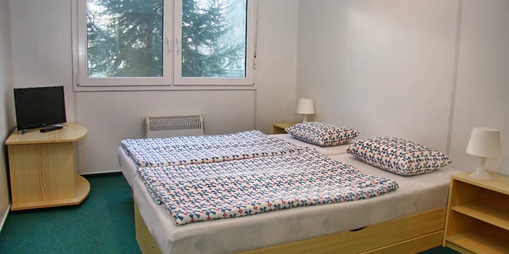 Rodinné ubytovanie v Chatovej osade** Family Resort - bazény, tobogány, wellness a krásy okolia