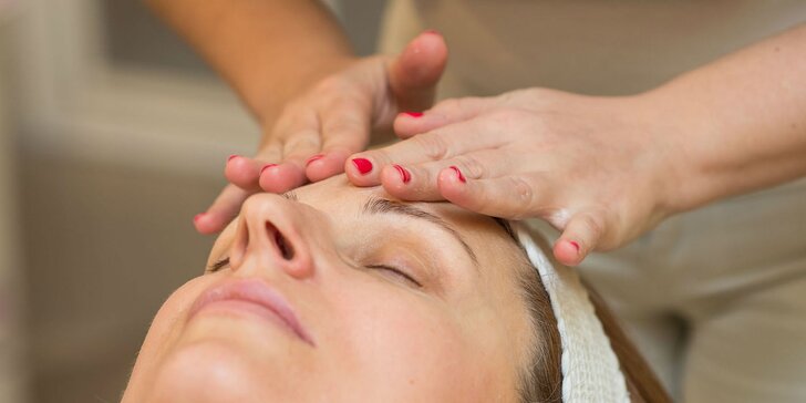Klasická a liftingová masáž tváre či relaxačná masáž s bahenným zábalom