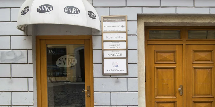 Klasická a liftingová masáž tváre či relaxačná masáž s bahenným zábalom