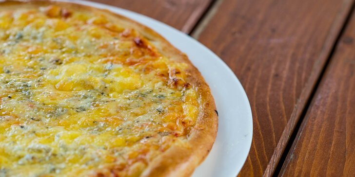 Pizza z pravých talianskych surovín v príjemnom šermiarskom prostredí