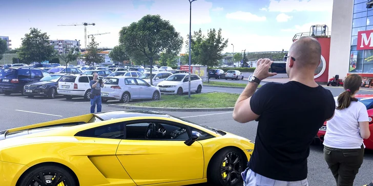 Jazda v novom Ferrari 458 Italia alebo v Lamborghini Gallardo LP560-4 vr. paliva