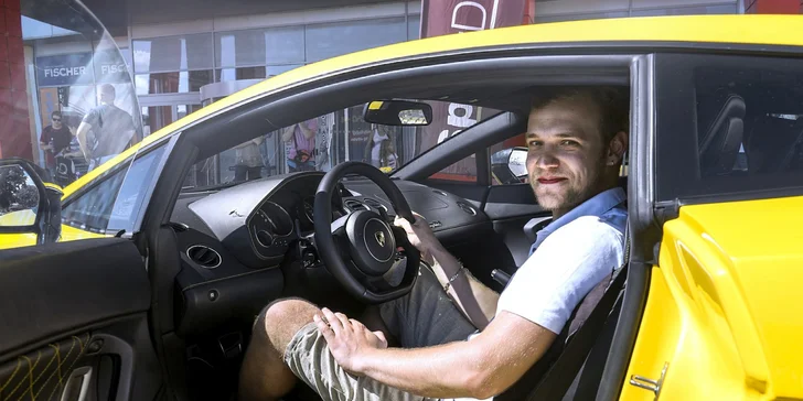 Jazda v novom Ferrari 458 Italia alebo v Lamborghini Gallardo LP560-4 vr. paliva