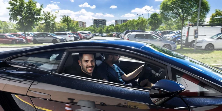 Jazda v novom Ferrari 458 Italia alebo v Lamborghini Gallardo LP560-4 vr. paliva