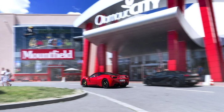 Jazda v novom Ferrari 458 Italia alebo v Lamborghini Gallardo LP560-4 vr. paliva