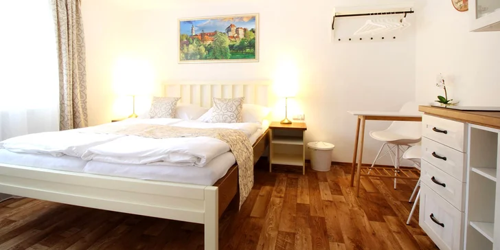 Romantika v Krumlove: elegantný apartmán v historickej budove pre dvoch