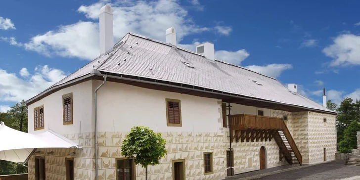 4-hviezdičkové objavovanie histórie: Polpenzia, wellness aj možnosť prehliadky tvrze
