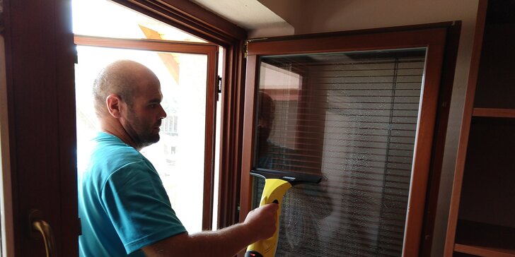 Profesionálne umývanie okien v domácnosti