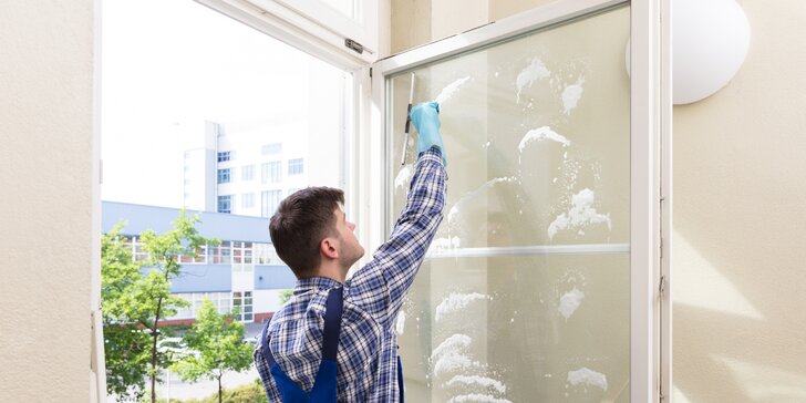Profesionálne umývanie okien v domácnosti