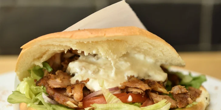 Kebab, kebab tanier alebo yufka so sebou alebo až k vám domov!